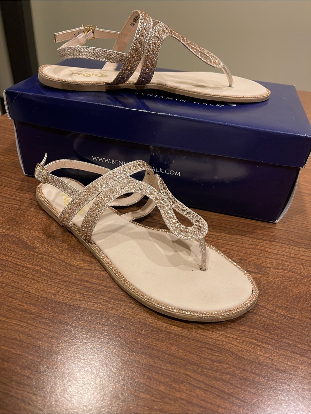 Benjamin Walk Women's Glitter T-Strap Sandal - Gold